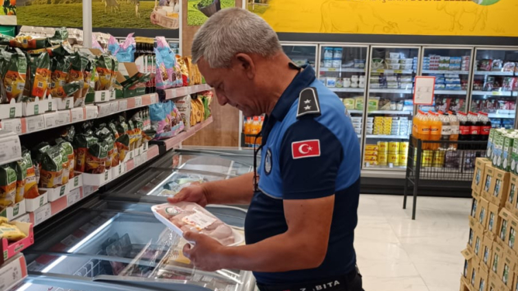 Kırıkkale'de zabıta ekipleri market denetiminde